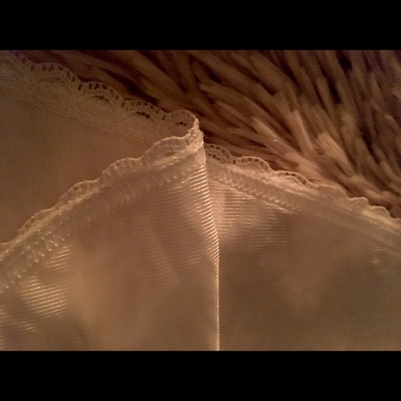 Vanity Fair Neutral Slip w/ Slit M 29” Long New - Picture 5 of 5